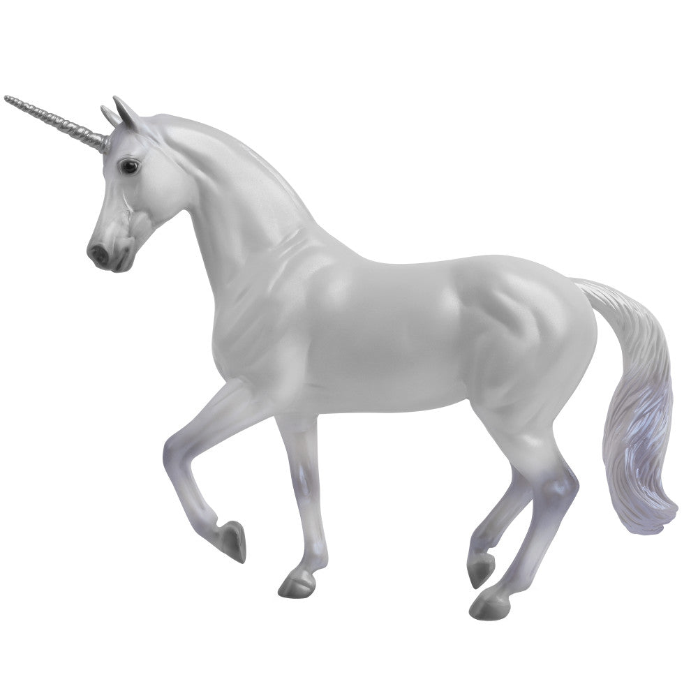 Breyer Freedom Series 9.75 inch Lysander Unicorn Model