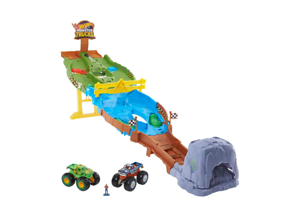 Hot Wheels Monster Trucks Wreckin Raceway Playset