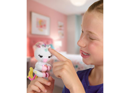 Fingerlings Interactive Baby Unicorn Lulu, 70+ Sounds & Reactions, Light-Up Heart