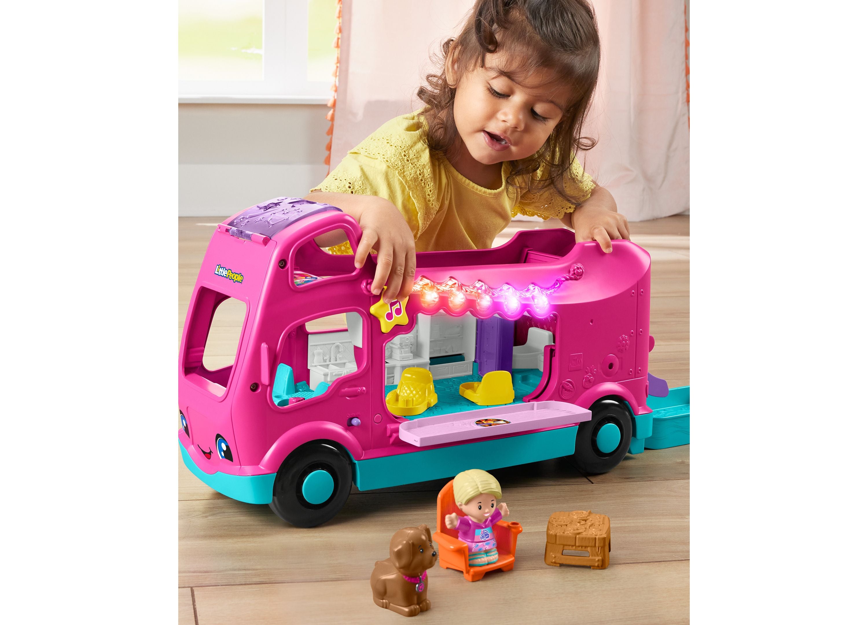 Fisher Price Little People Barbie Little Dreamcamper RV Playset with M Toys R Us