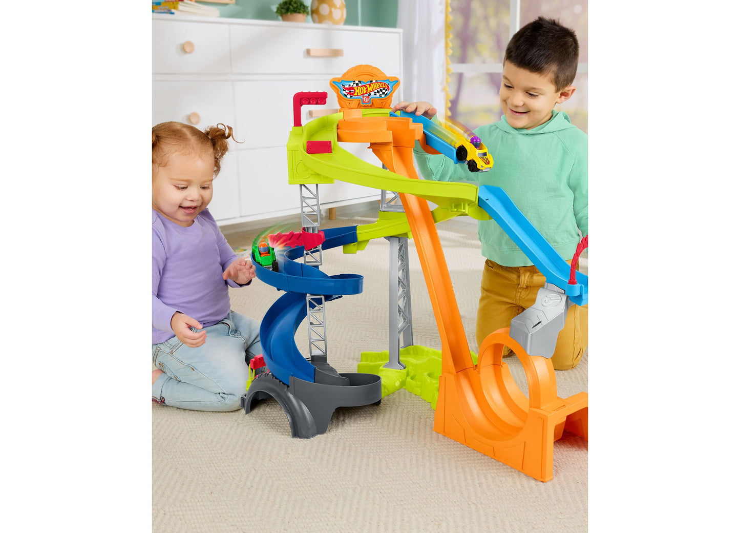 Little People Hot Wheels Spiral Stunt Speedway Toddler Race Track Playset