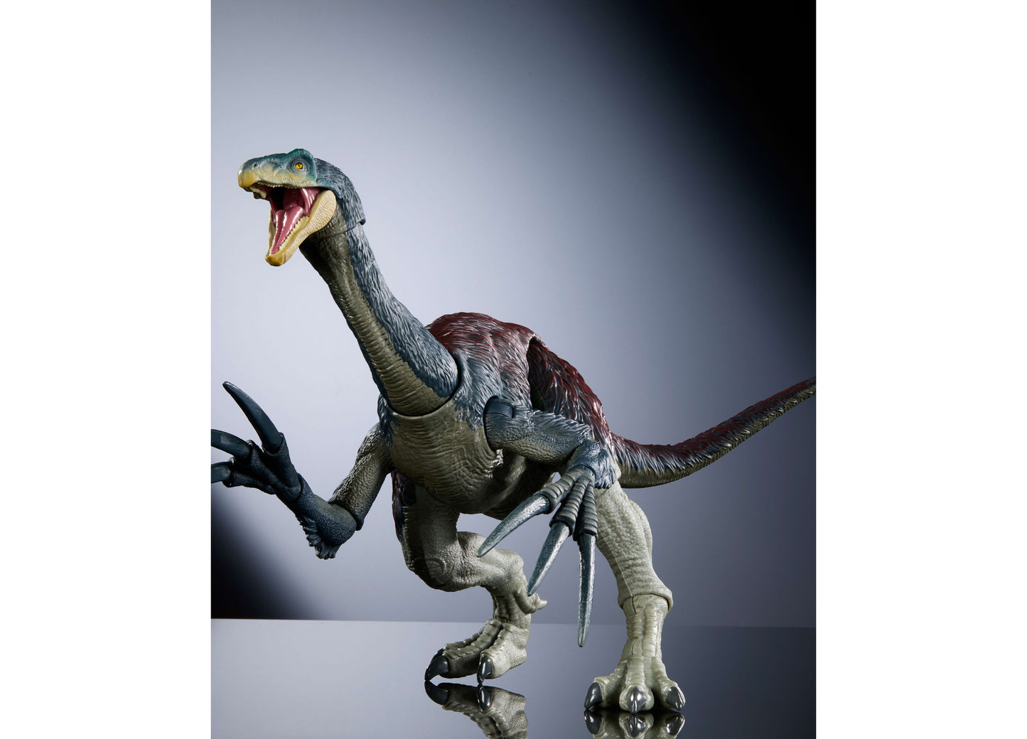 Jurassic World Hammond  Therizinosaurus Action Figure