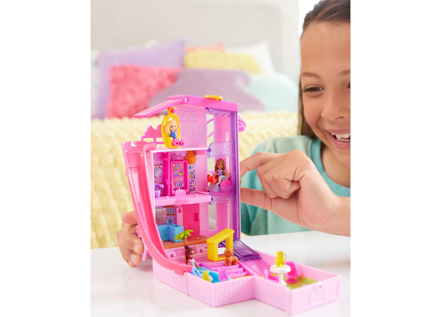 Polly Pocket Barbie Dreamhouse Compact, Dollhouse Playset with 3 Micro Dolls