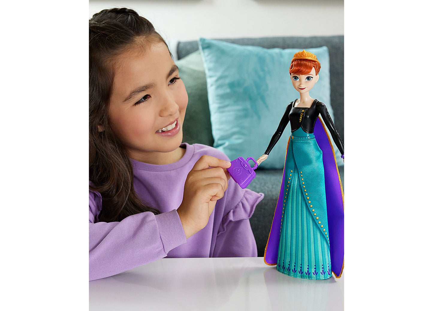 Disney Frozen Spin Reveal Anna Fashion Doll - 11 Interactive Surprises