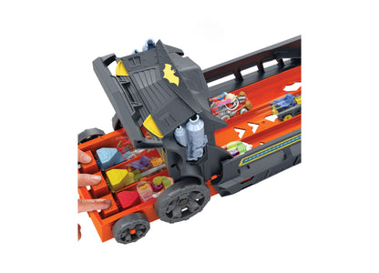 Hot Wheels RacerVerse Batman's Escape Chase Track Set