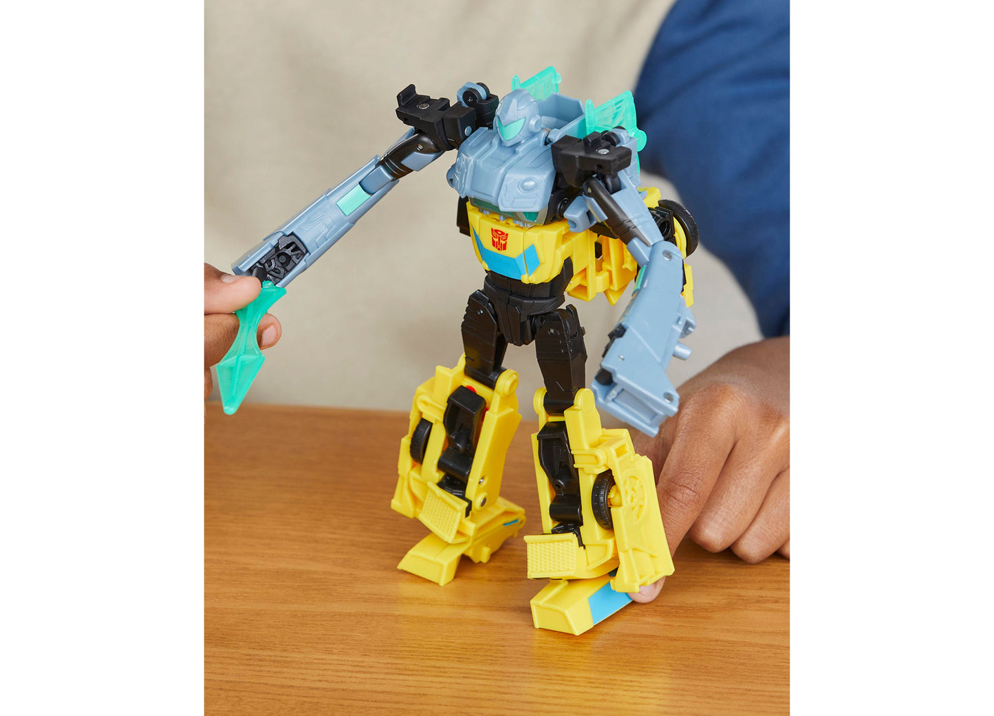 Transformers EarthSpark Cyber-Combiner Bumblebee and Mo Malto Action Figure