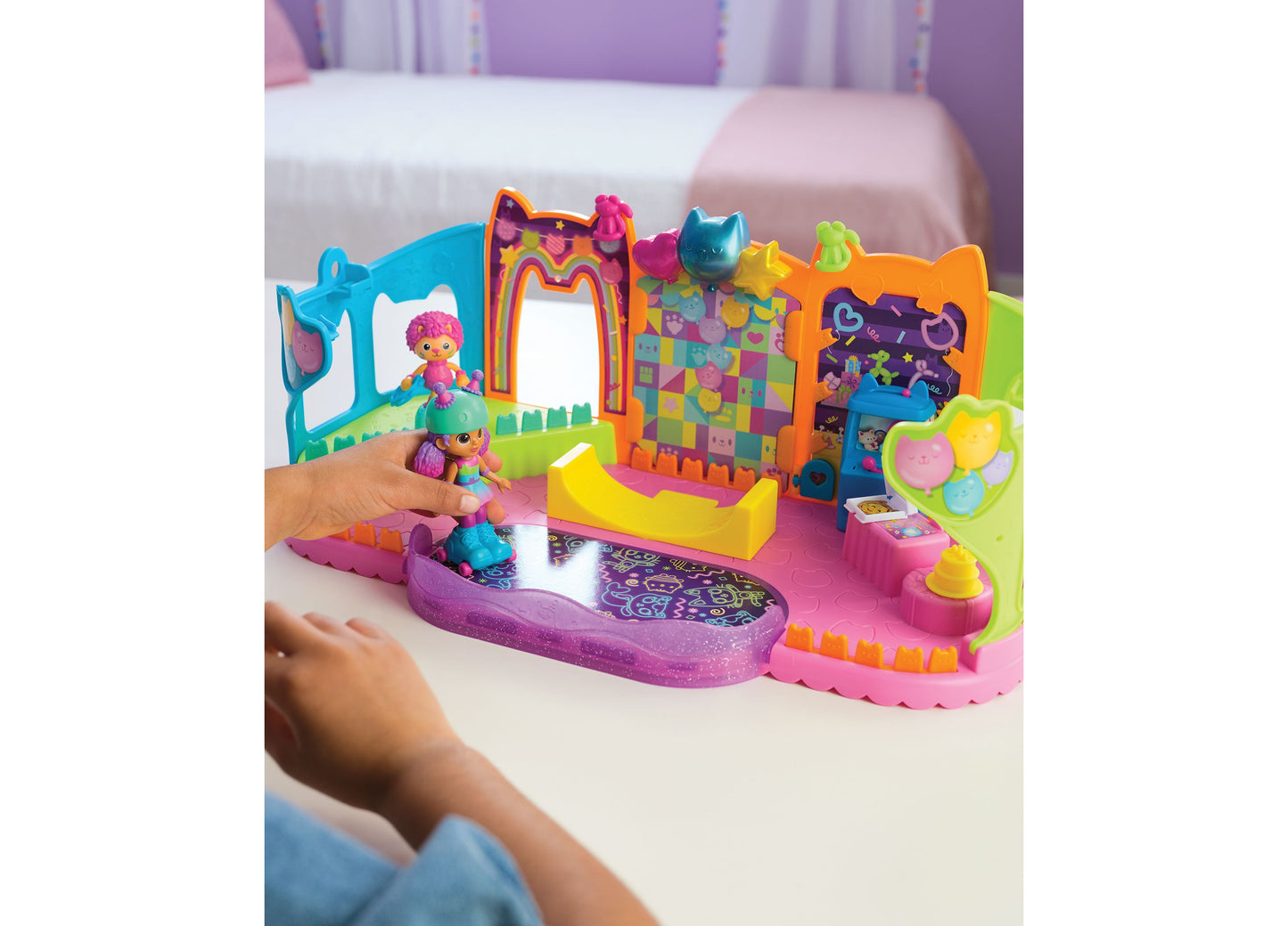 Gabby's Dollhouse Party Room Playset with Exclusive Toy Figures