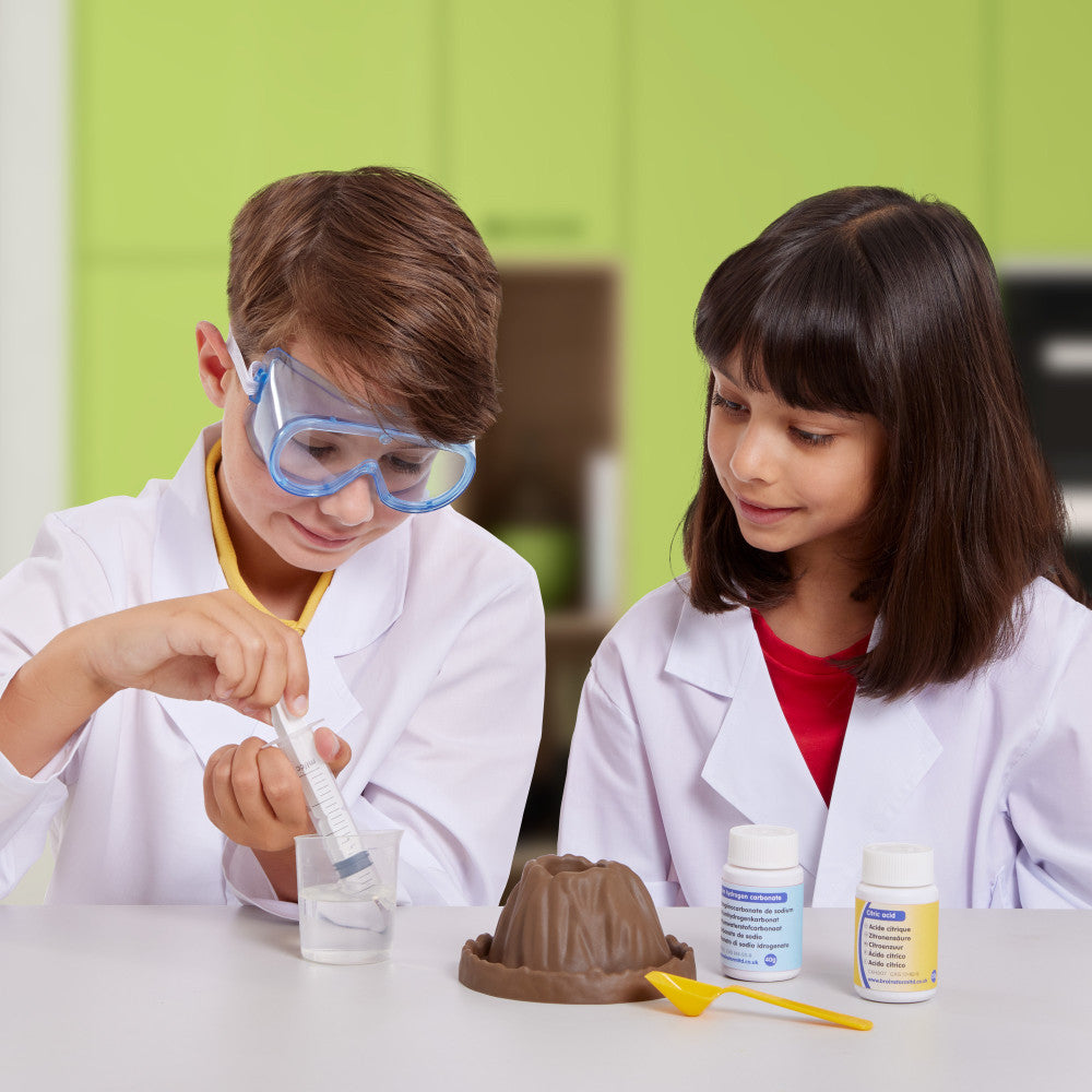 Brainstorm: Erupting Volcano Lab - Science Eruption Kit, Safe Chemical Reactions