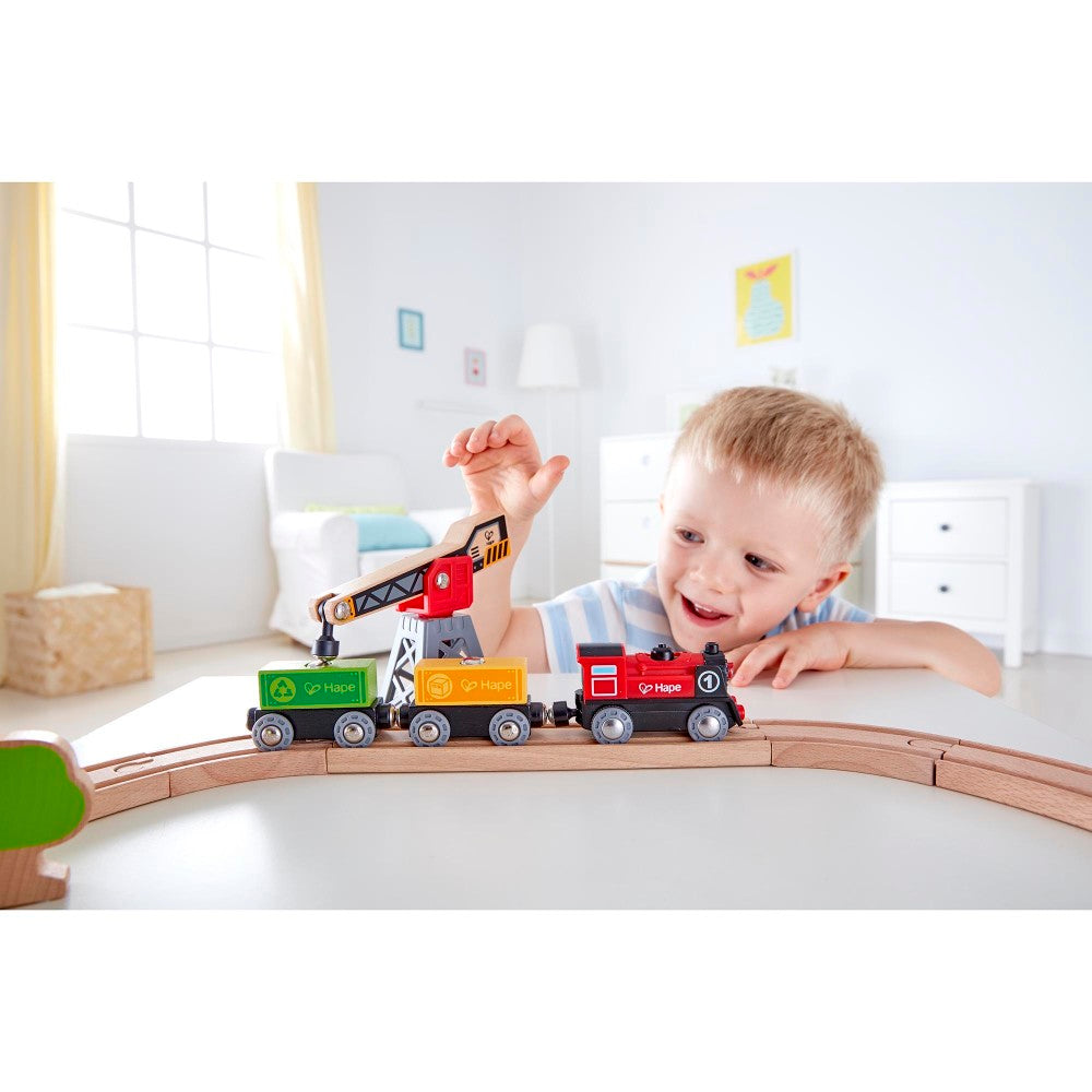 Hape: Cargo Delivery Loop - Battery Powered Engine, Oval Track Railway Set