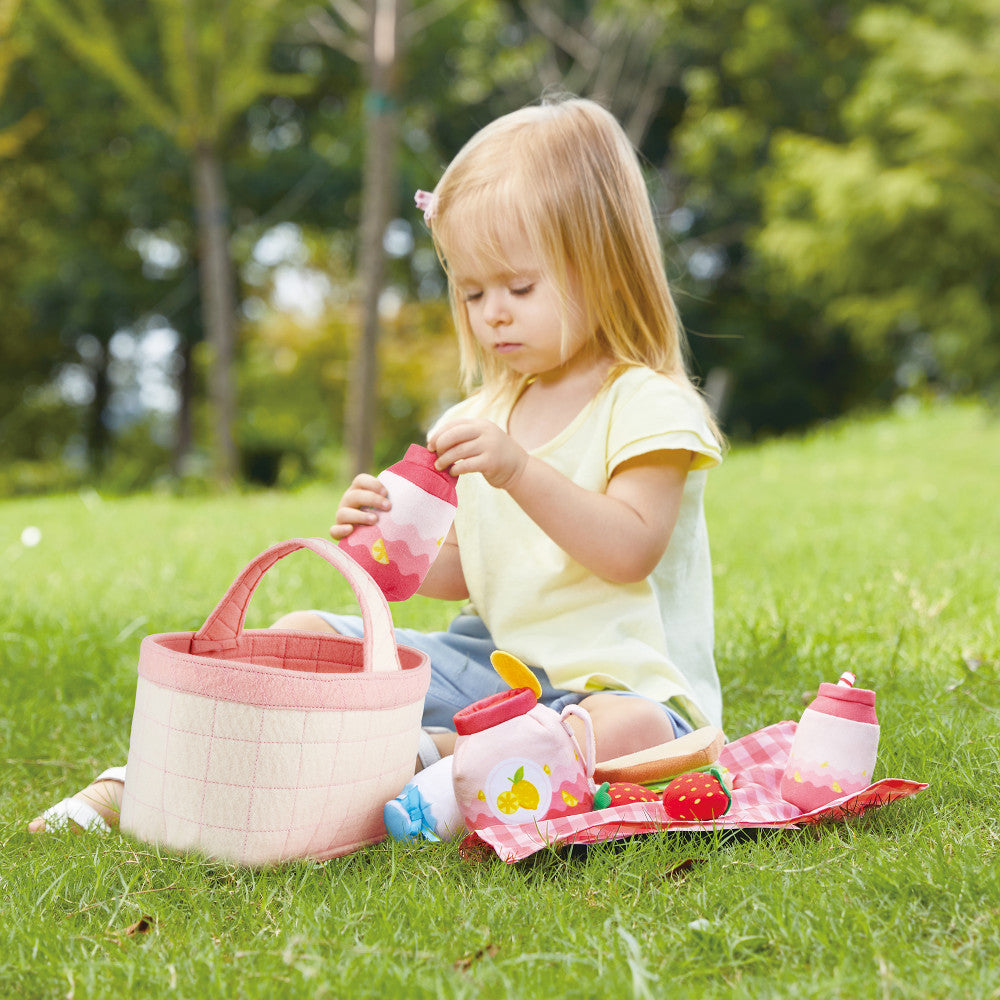 Hape: Toddler Picnic Basket - Fabric Lunch Basket & Blanket