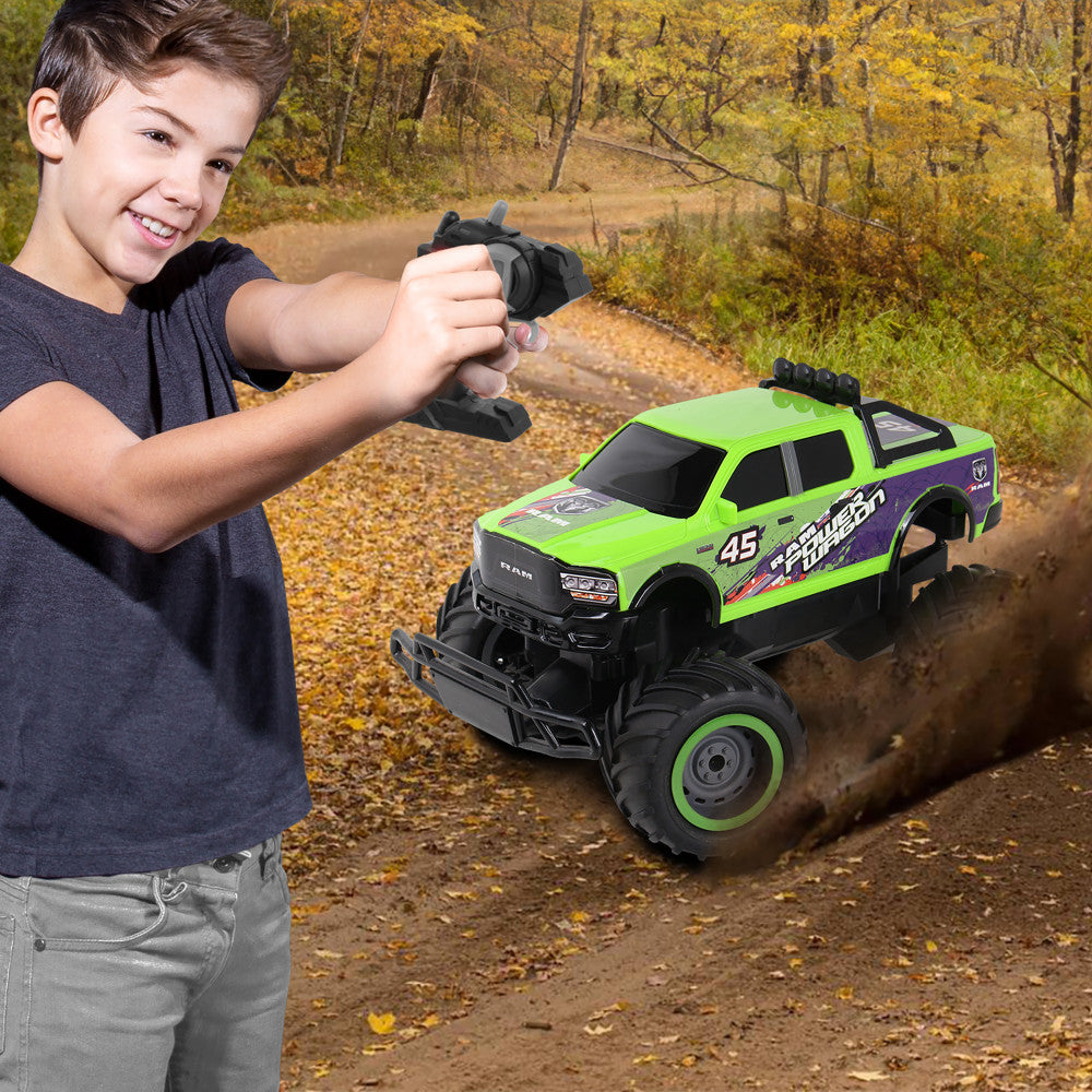 Mean Machines: RTR RC - Ram 2500 Power Wagon - Green