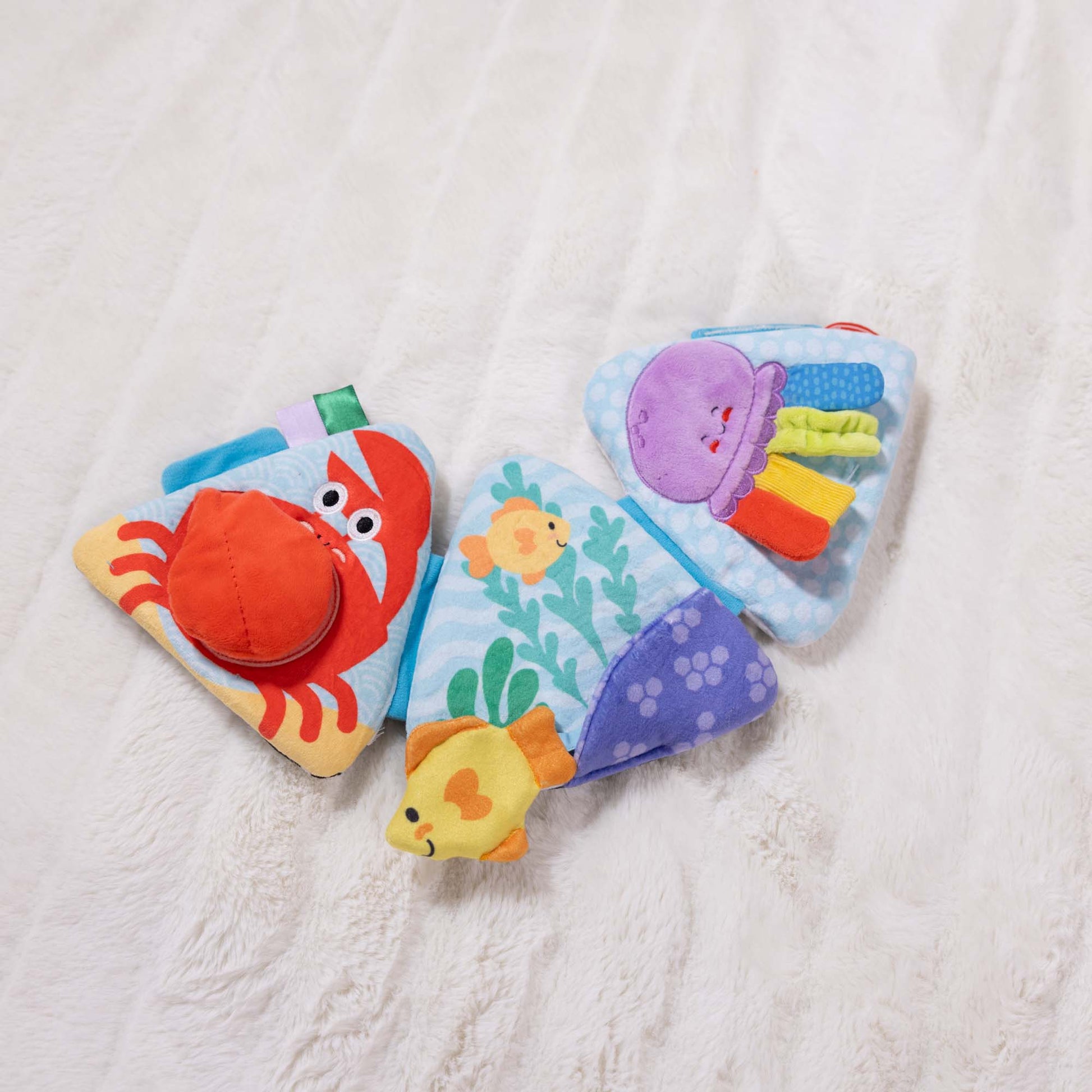 Melissa & Doug Ocean Tummy Time Triangle – Engaging Infant Playmat