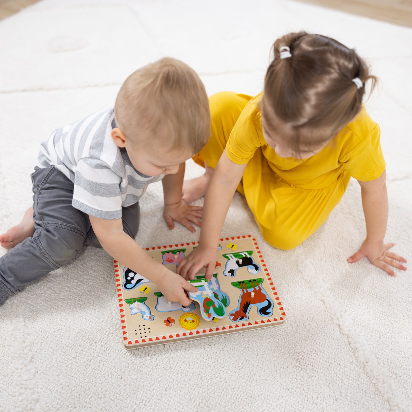 Melissa & Doug Farm Animals Sound Puzzle - 8-Piece Interactive Learning Toy