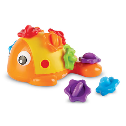 Learning Resources Finn the Fine Motor Fish - Color Matching Activity Toy