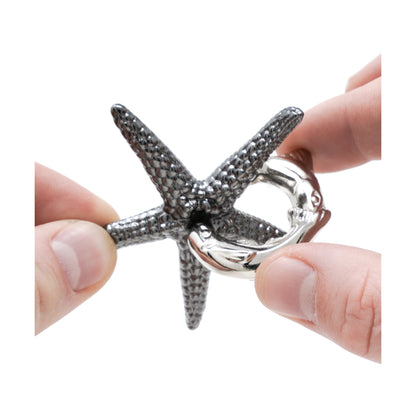 Hanayama Cast Metal Level 2 Puzzle - Starfish Voyage